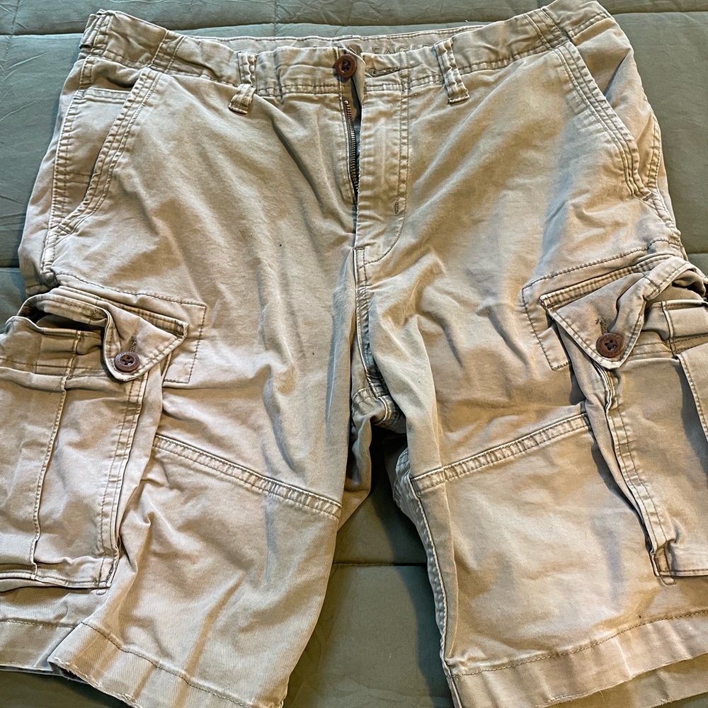 American Eagle Outfitters light army greenCargo Shorts Classic Casual Design